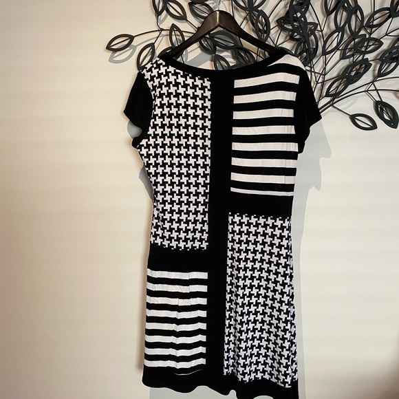 Joseph Ribkoff dress - Picture 4 of 4